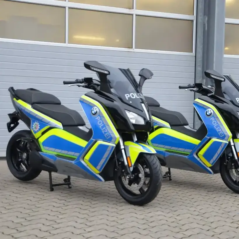Polizei Motorroller BMW – Einsatz- & Sonderfahrzeuge von Münch Werbetechnik Siegen