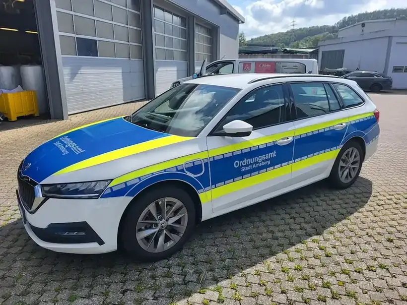 Polizei Ordnungsamt Streifenwagen – Einsatz- & Sonderfahrzeuge von Münch Werbetechnik Siegen