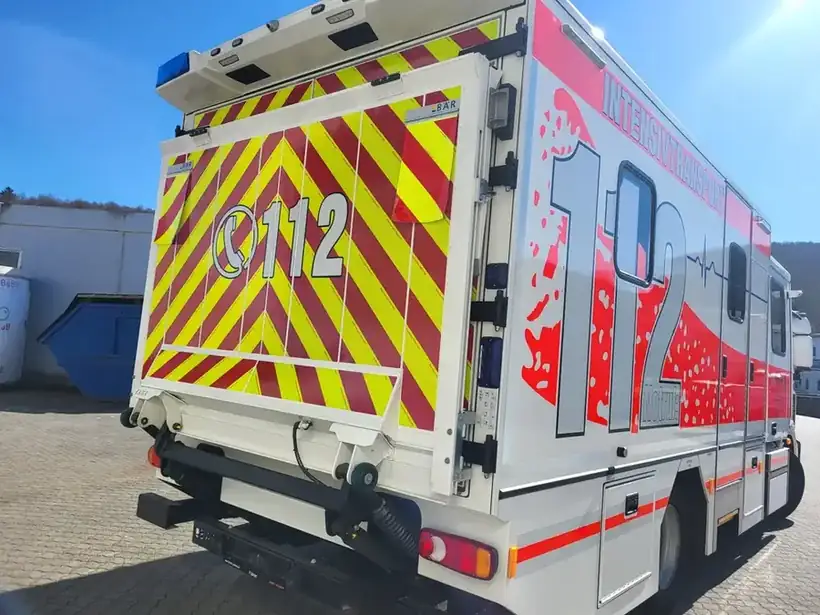 Rettungswagen 112 Heck – Einsatz- & Sonderfahrzeuge von Münch Werbetechnik