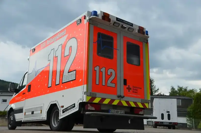 Rettungswagen 112 Heck – Einsatz- & Sonderfahrzeuge von Münch Werbetechnik Siegen