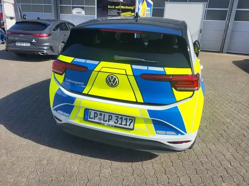VW ID.3 Ordnungsamt Heck – Einsatz- & Sonderfahrzeuge von Münch Werbetechnik Siegen