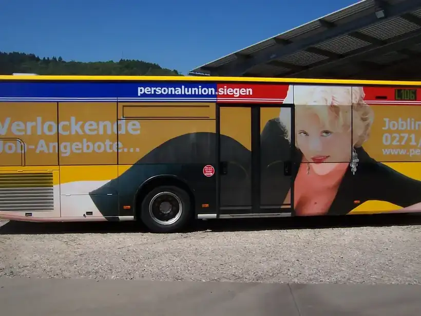 Busbeschriftung personalunion.siegen – Fahrzeugbeschriftung von Münch Werbetechnik Siegen