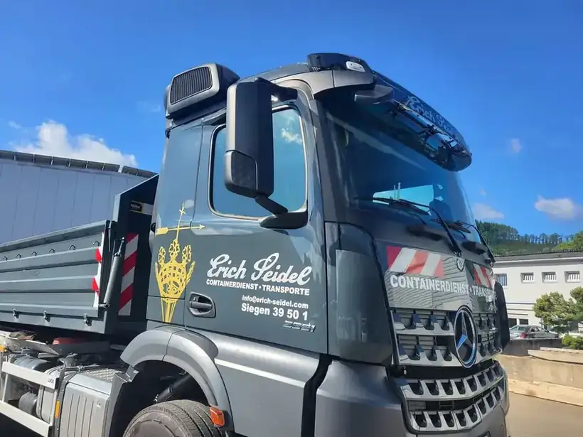 LKW Mercedes Arocs Erich Seidel – Fahrzeugbeschriftung von Münch Werbetechnik Siegen