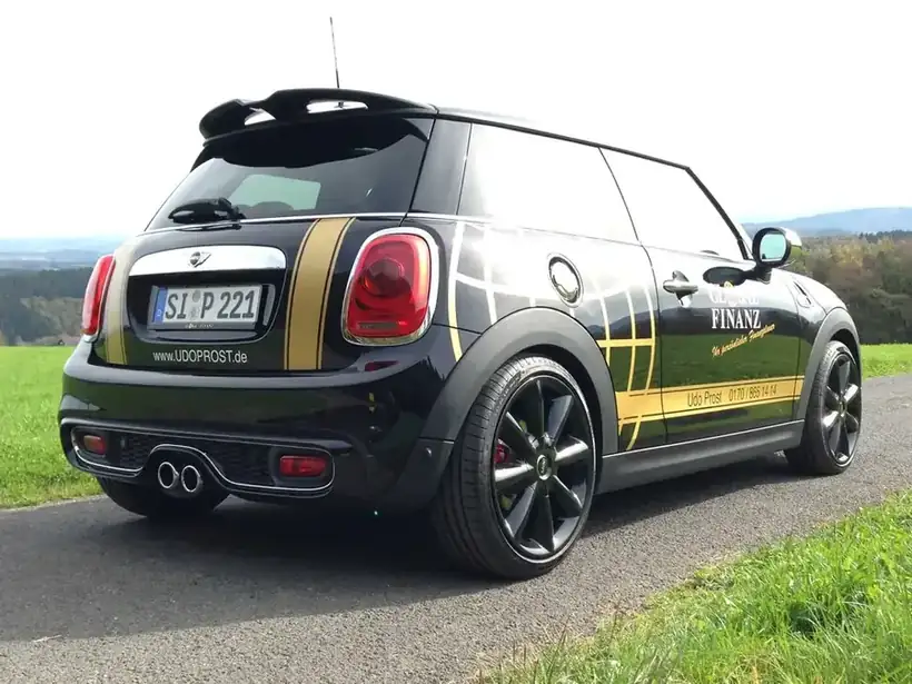 Mini Global Finanz Heck – Fahrzeugbeschriftung von Münch Werbetechnik Siegen