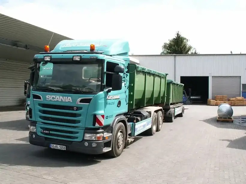 Scania Containerfahrzeug Laukel – Fahrzeugbeschriftung von Münch Werbetechnik Siegen