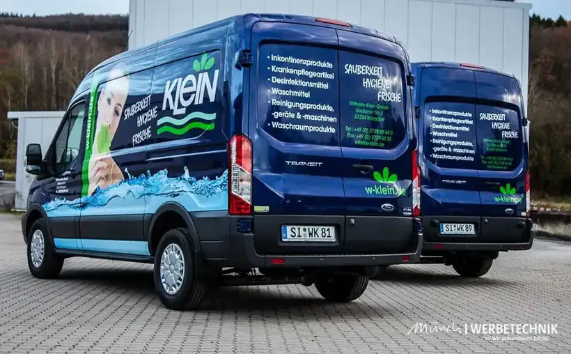 Transporter Klein blau – Fahrzeugbeschriftung von Münch Werbetechnik Siegen