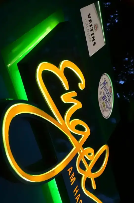 Leuchtschrift Engel Hasengarten – Licht- & Außenwerbung von Münch Werbetechnik Siegen