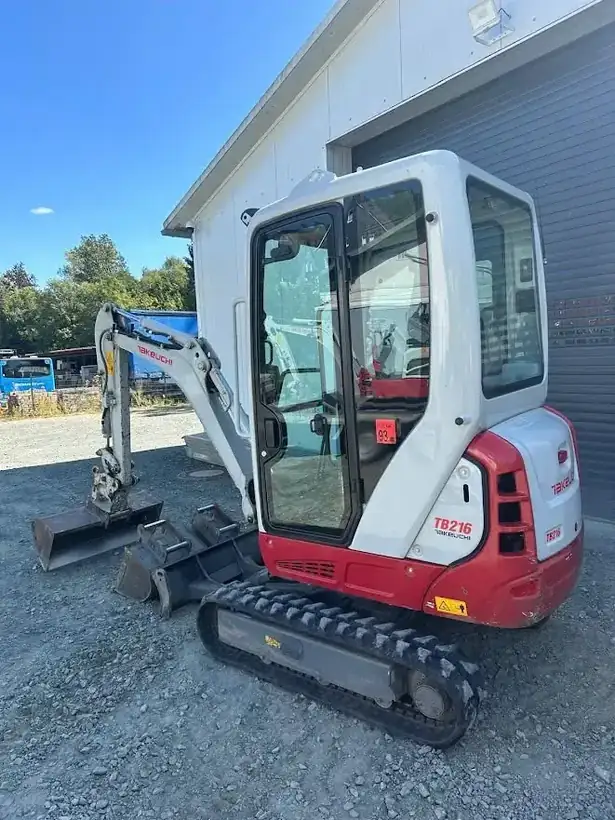 Minibagger Takeuchi Halle – Maschinen & Anlagen von Münch Werbetechnik Siegen