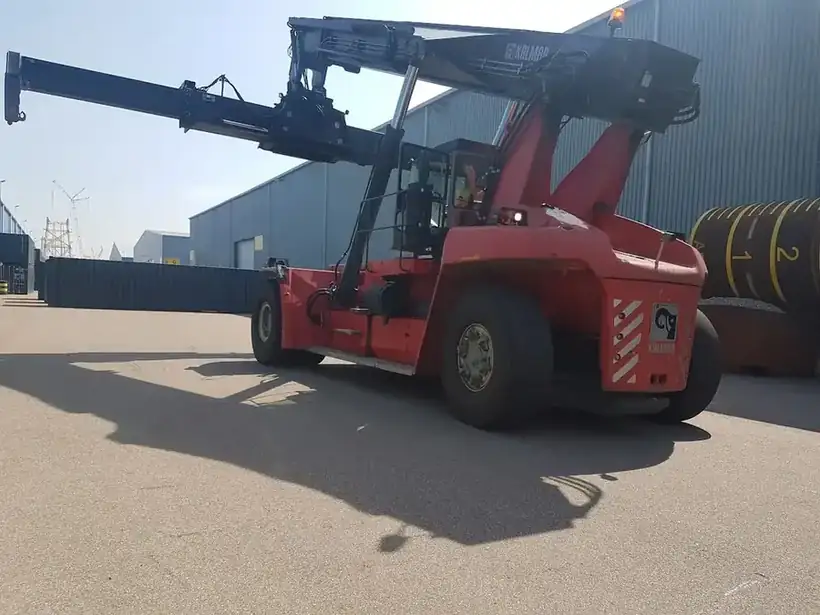 Reachstacker Stapler – Maschinen & Anlagen von Münch Werbetechnik