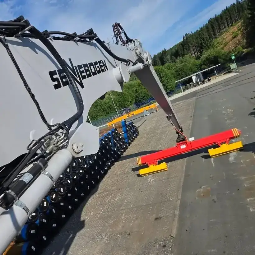 Sennebogen Umschlagmaschine – Maschinen & Anlagen von Münch Werbetechnik
